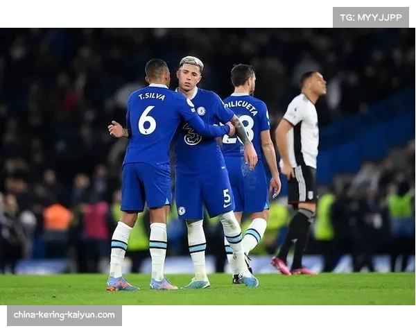 切尔西中场恩佐接受ESPN采访，详解与队友在狭窄空间内传跑默契的建立