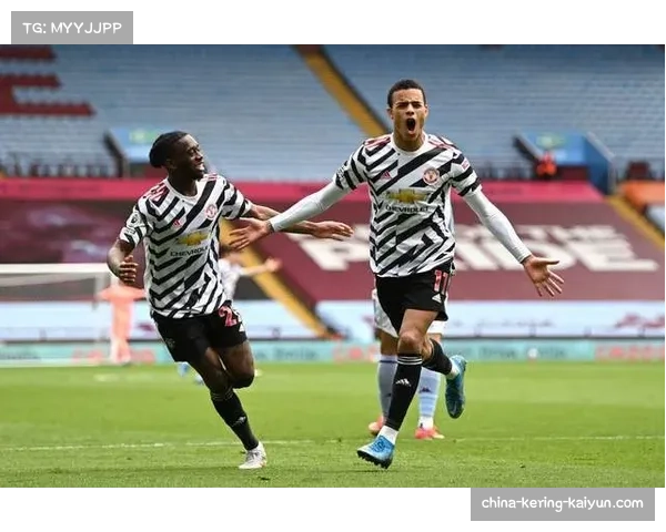 “聚焦:阿斯顿维拉队长麦金带领全队完成欧冠资格赛后谢场”